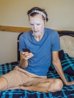 Social Media Notifications and Teen Mental Health: A New Study - Cover Image