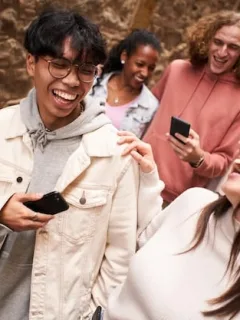 Social Media & Mental Health: US Users' Guide to Well-being - Cover Image