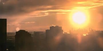Heat Advisory Issued for 25 States: Increased Health Risks - Cover Image