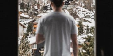 Understanding SAD in the US: Symptoms & Winter 2025 Solutions - Cover Image